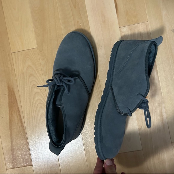 Men’s Uggs size 11 - Picture 5 of 8